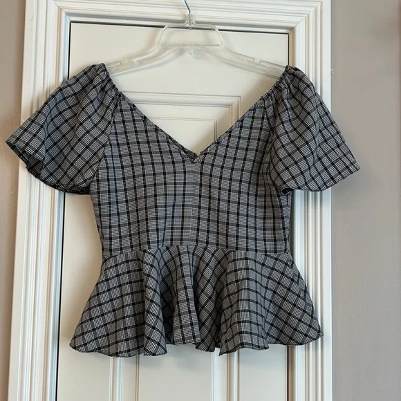 NWOT ASOS gray plaid flutter sleeve and peplum blouse Size 2 - Picture 4 of 7